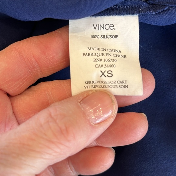 EUC Vince 100% silk top - Picture 8 of 9